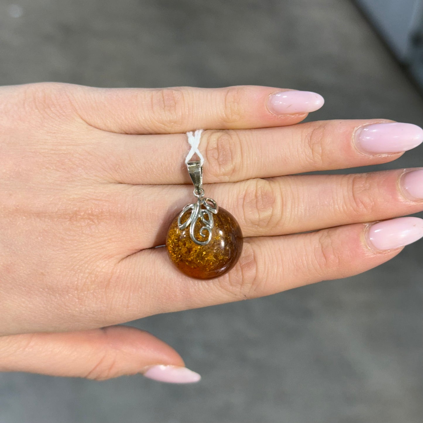 Ciondolo in Argento 925 e Ambra Naturale Tonda
