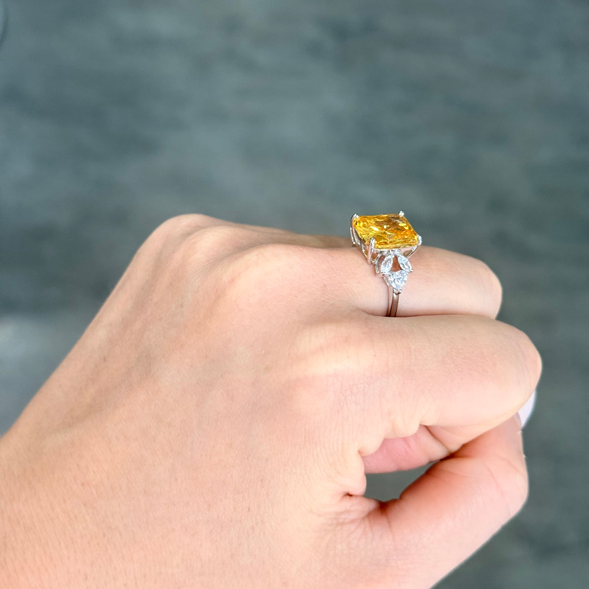 Anello primavera Gialla – Gioielleria Baiardi Novara – foto 3