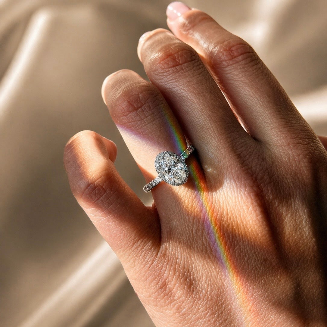 Anello Mia - Solitario con Diamante Oval Cut