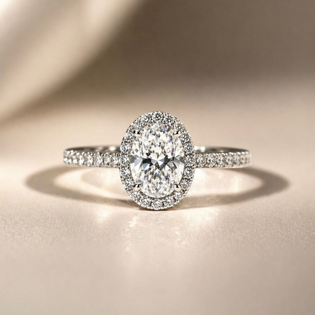 Anello Mia - Solitario con Diamante Oval Cut