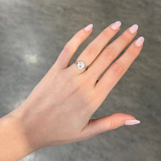 Anello Oval White collezione Rose 3/12