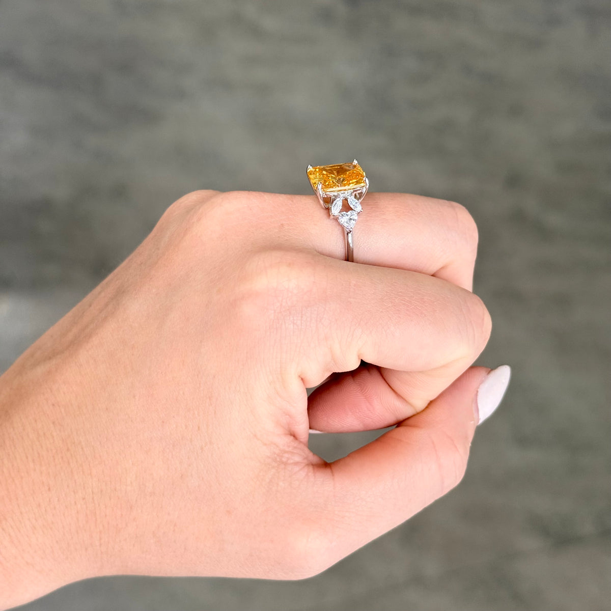 Anello primavera Gialla – Gioielleria Baiardi Novara – foto 2