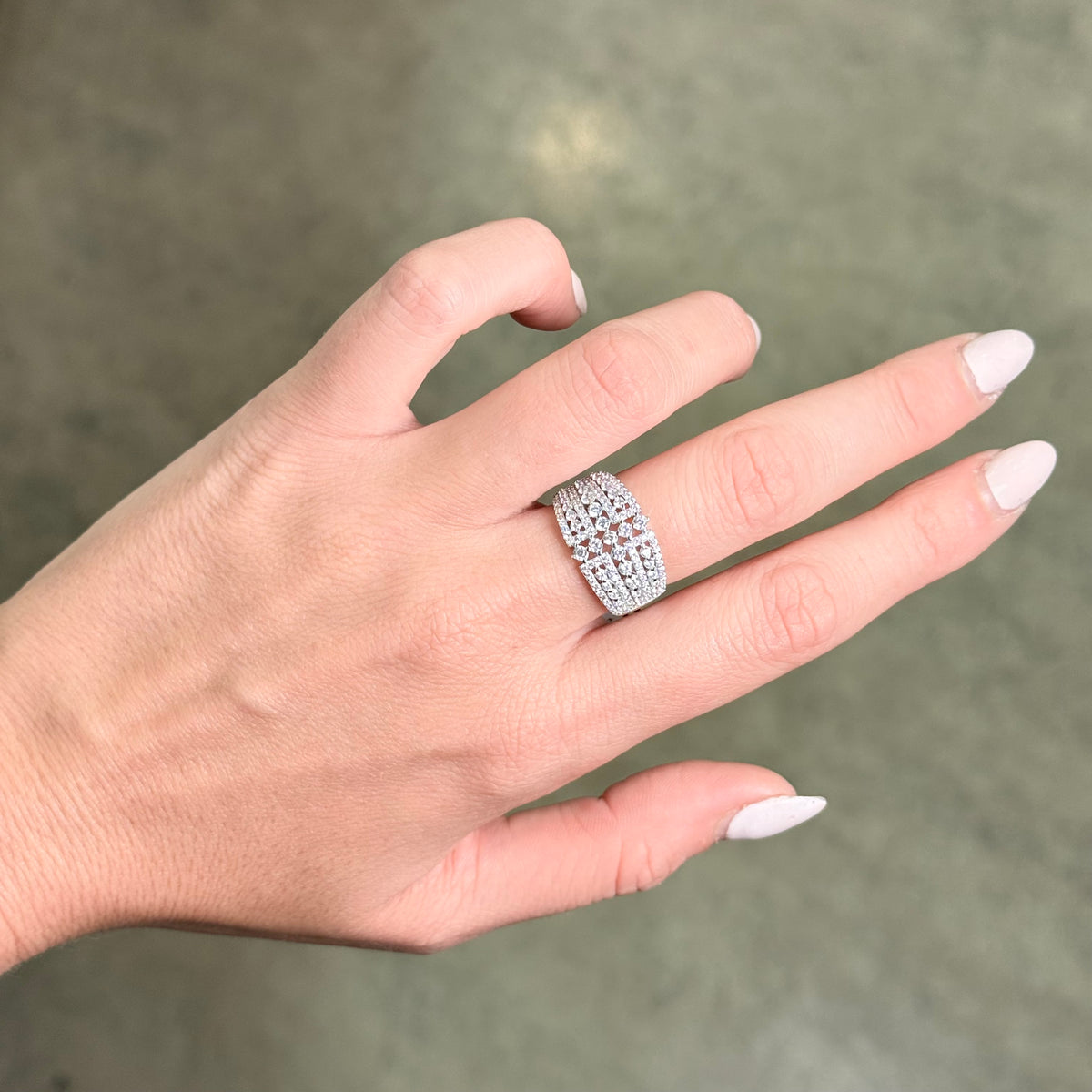 Anello fascia Costellazione – Gioielleria Baiardi Novara
