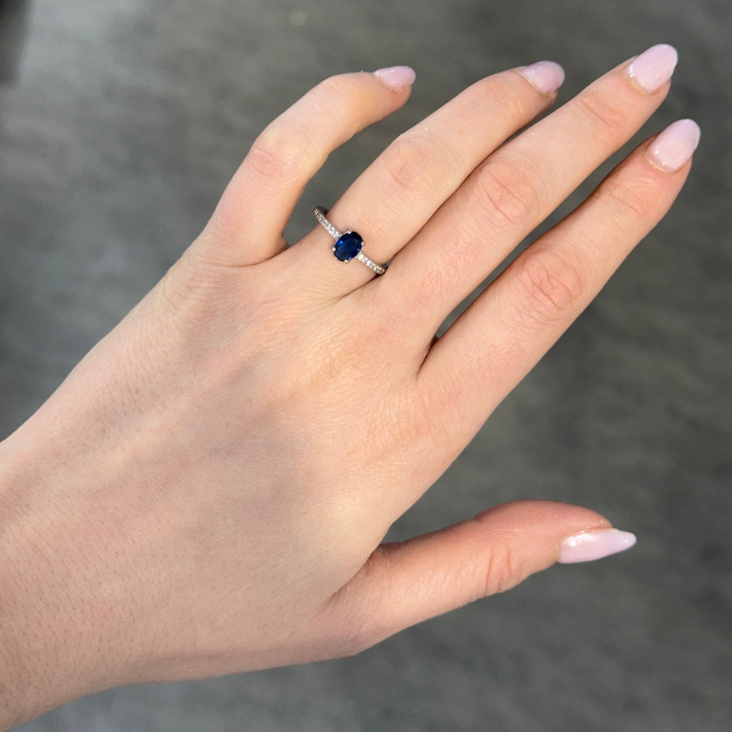 Anello Oval blue collezione Rose 7/12